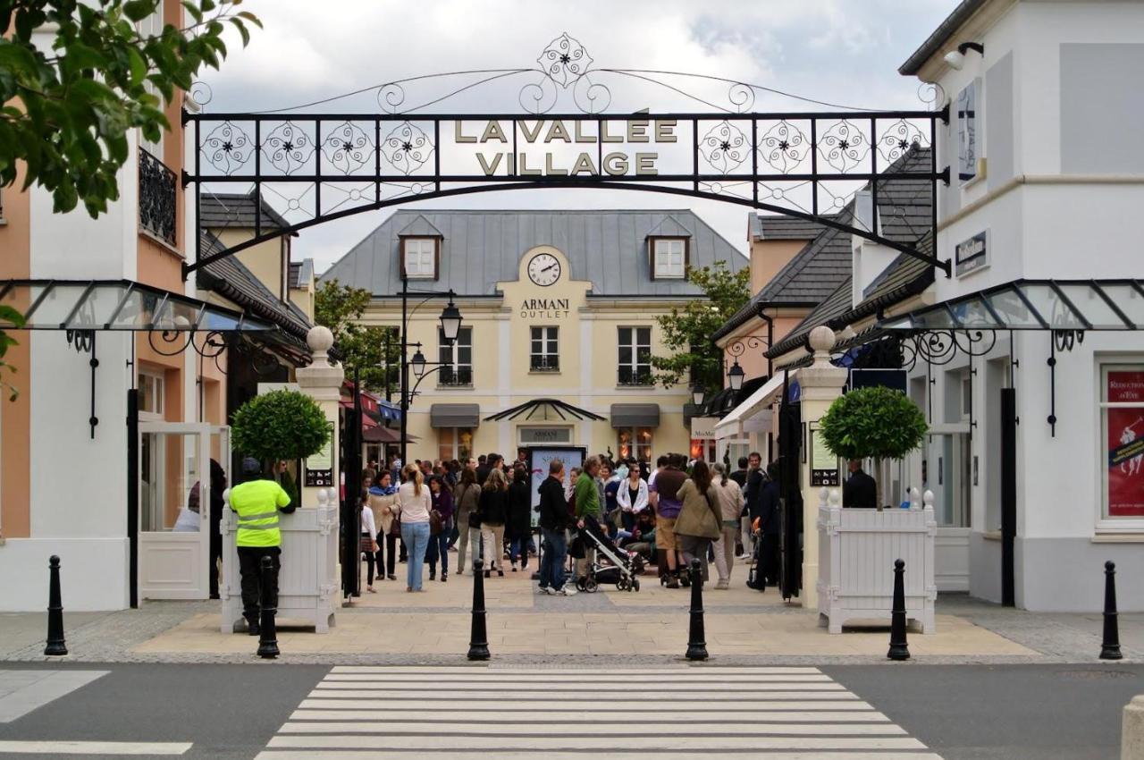 Victoria Family House Disneyland Paris Serris Exterior foto